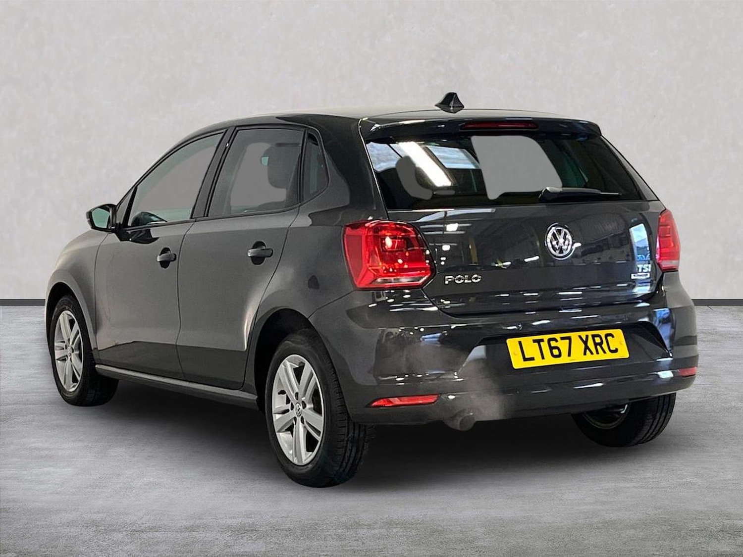 Used Volkswagen Polo 2017 for sale - 76565493: Photo 2