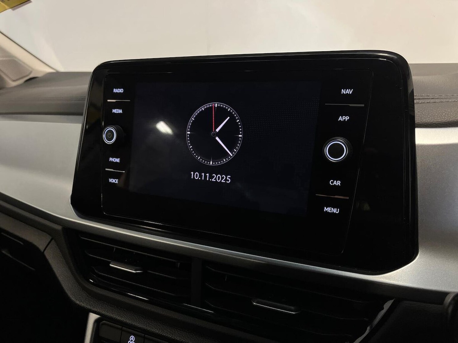 Used Volkswagen T-Roc 2022 for sale - 76532488: Photo 11