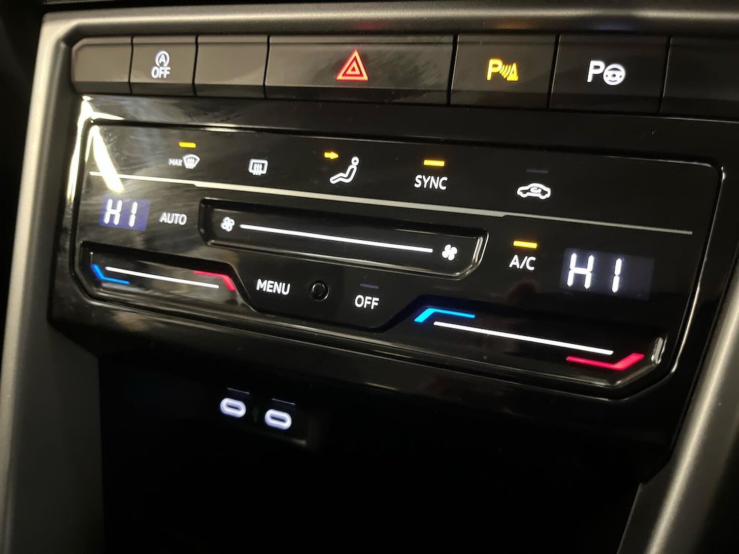 Used Volkswagen T-Roc 2022 for sale - 76532488: Photo 12