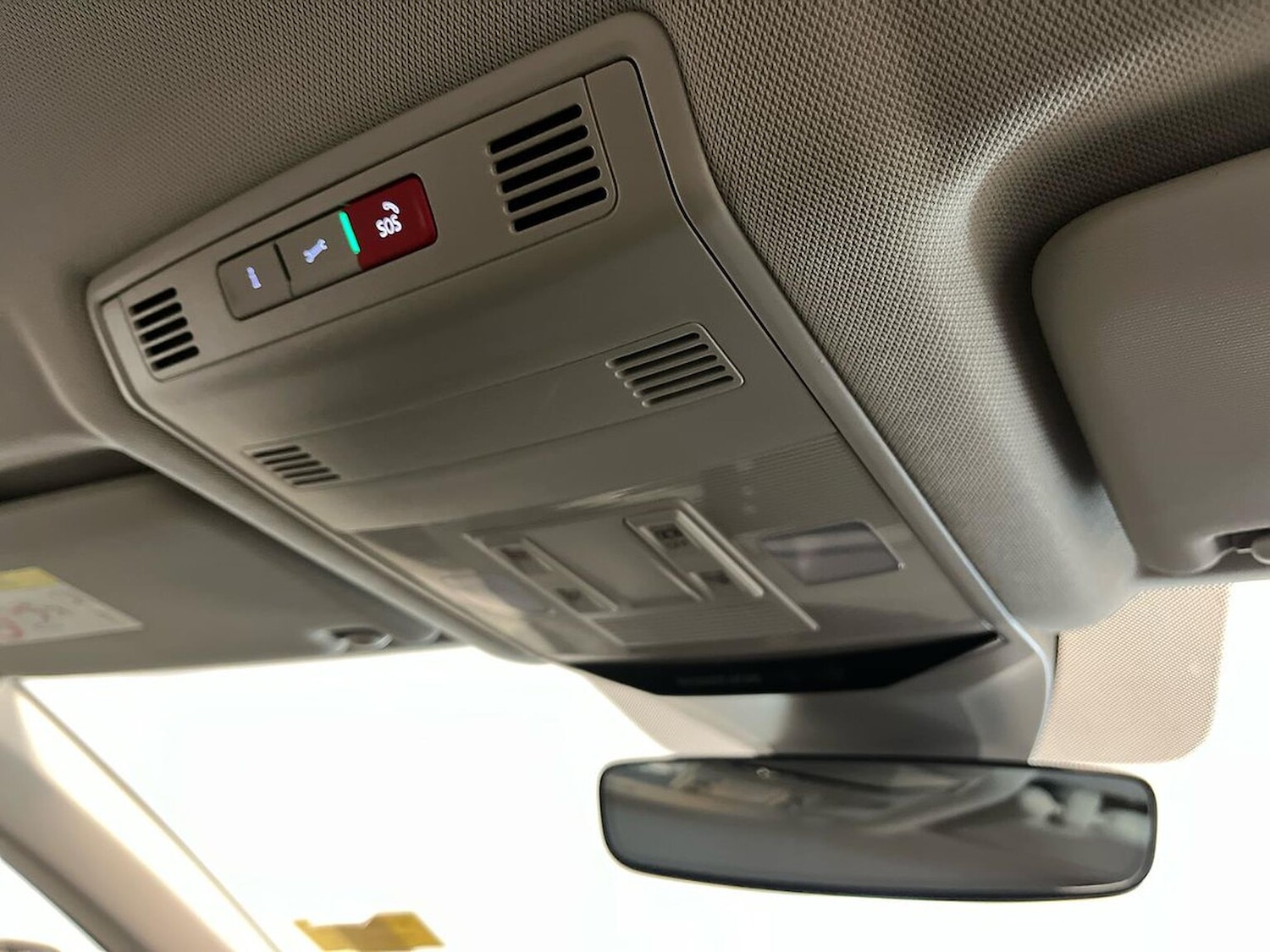 Used Volkswagen T-Roc 2022 for sale - 76532488: Photo 14