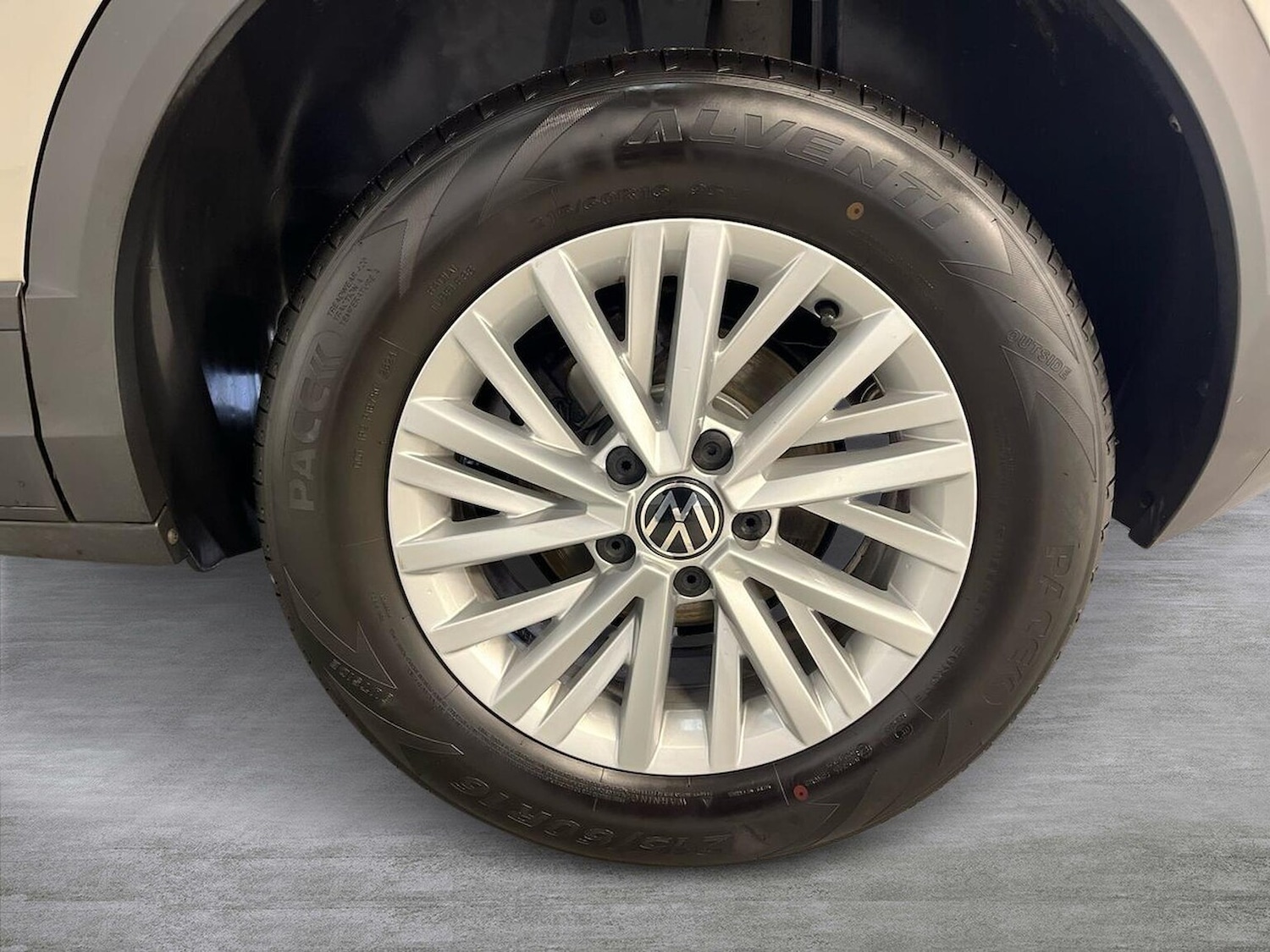 Used Volkswagen T-Roc 2022 for sale - 76532488: Photo 6