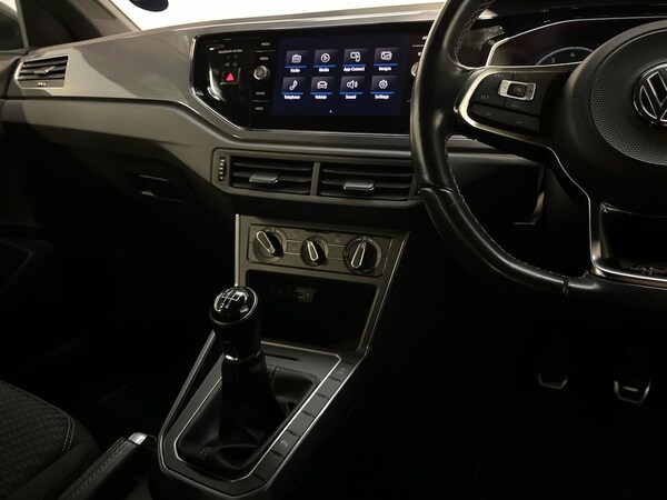 Used Volkswagen Polo 2019 for sale - 76232803: Photo 13