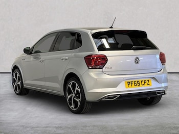 Used Volkswagen Polo 2019 for sale - 76232803: Photo 2