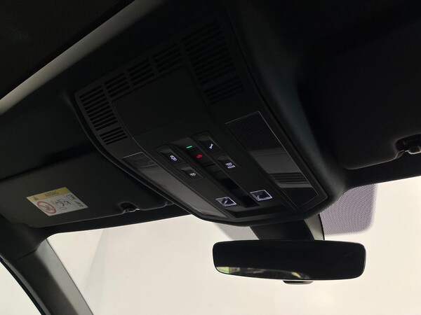 Used Volkswagen Touareg 2025 for sale - 76293030: Photo 14