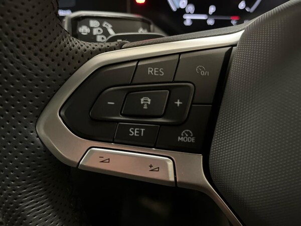 Used Volkswagen Touareg 2025 for sale - 76293030: Photo 27