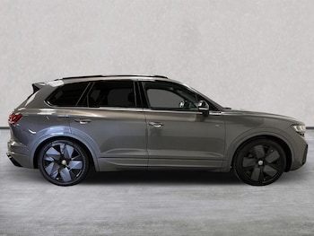 Used Volkswagen Touareg 2025 for sale - 76293030: Photo 3