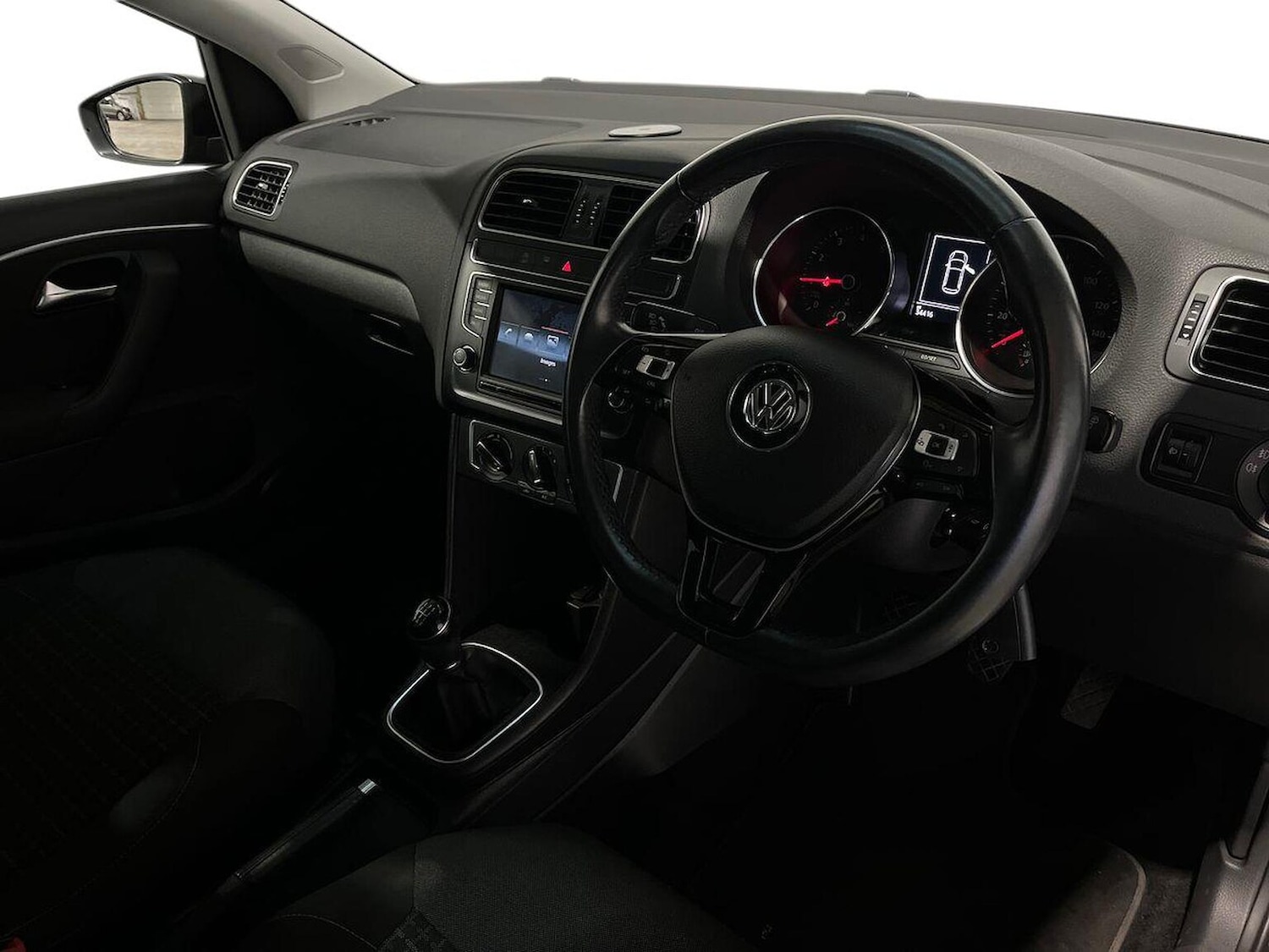 Used Volkswagen Polo 2016 for sale - 76893243: Photo 15