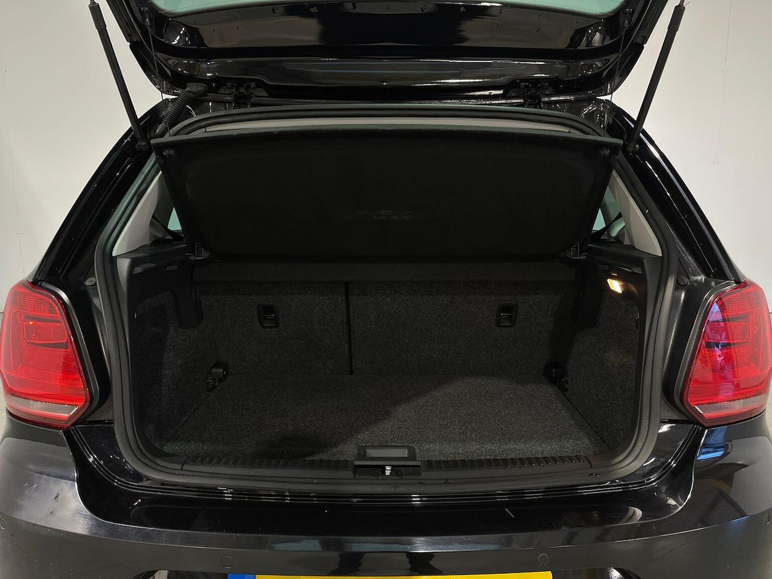 Used Volkswagen Polo 2016 for sale - 76893243: Photo 17