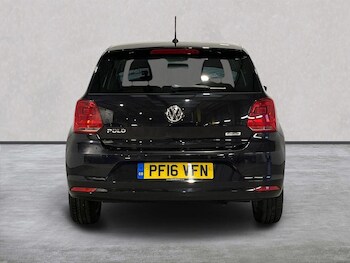 Used Volkswagen Polo 2016 for sale - 76893243: Photo