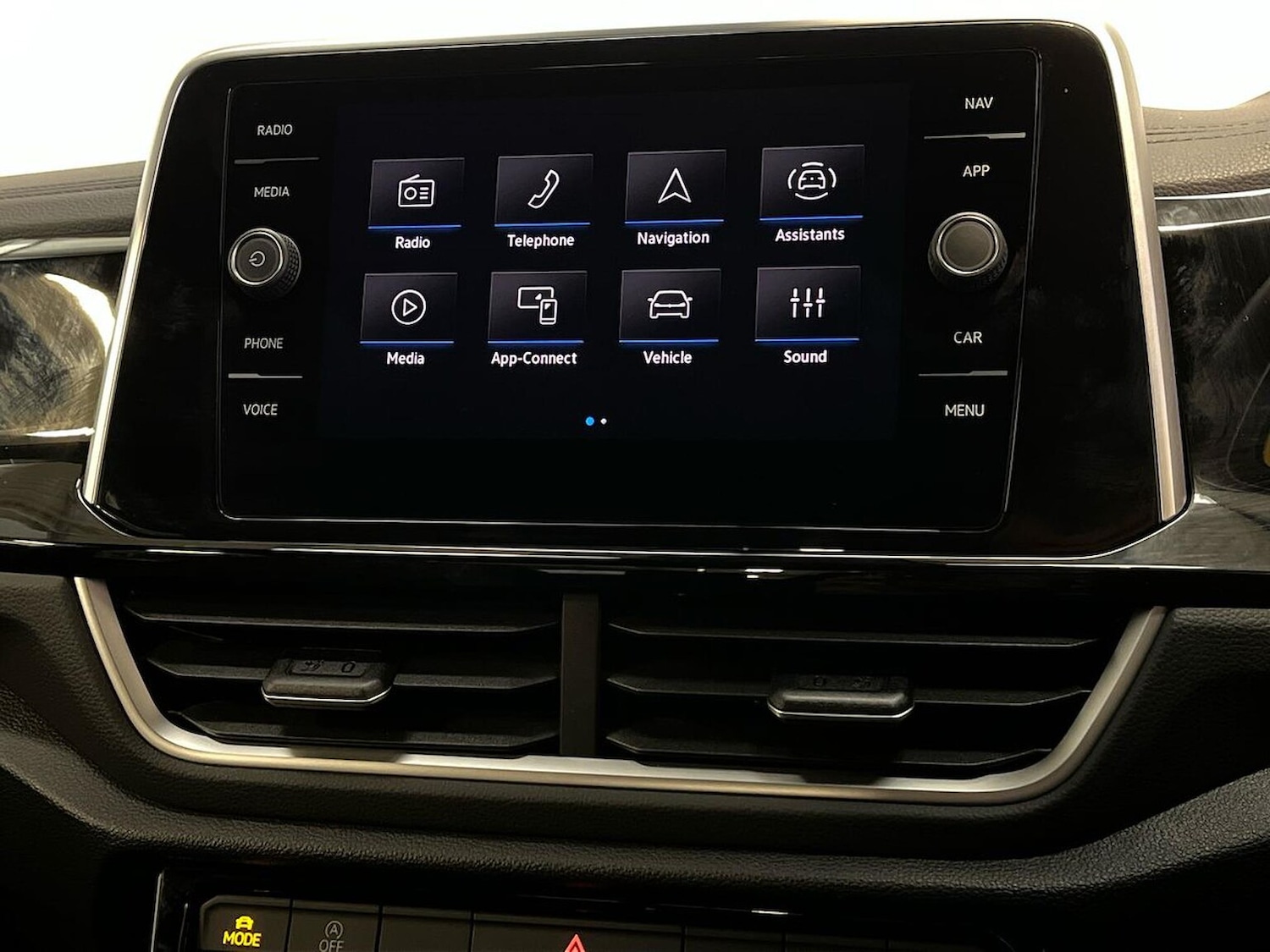 Used Volkswagen T-Roc 2025 for sale - 76382630: Photo 11