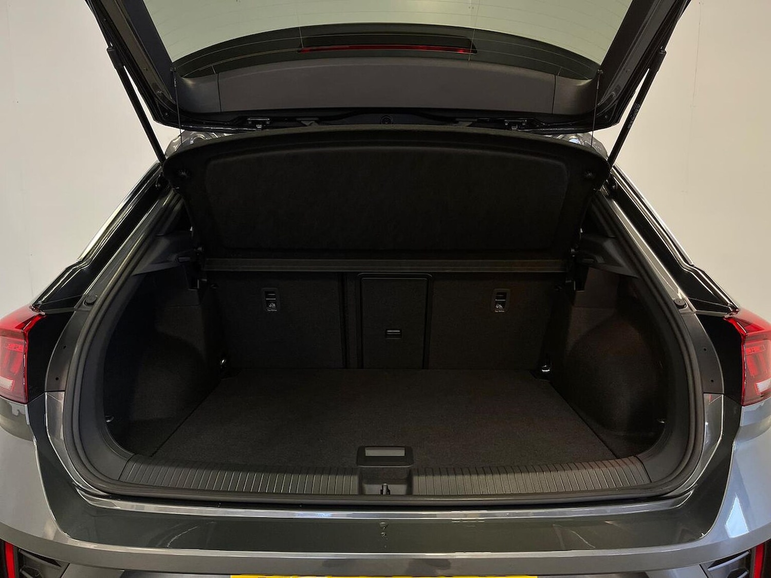 Used Volkswagen T-Roc 2025 for sale - 76382630: Photo 17