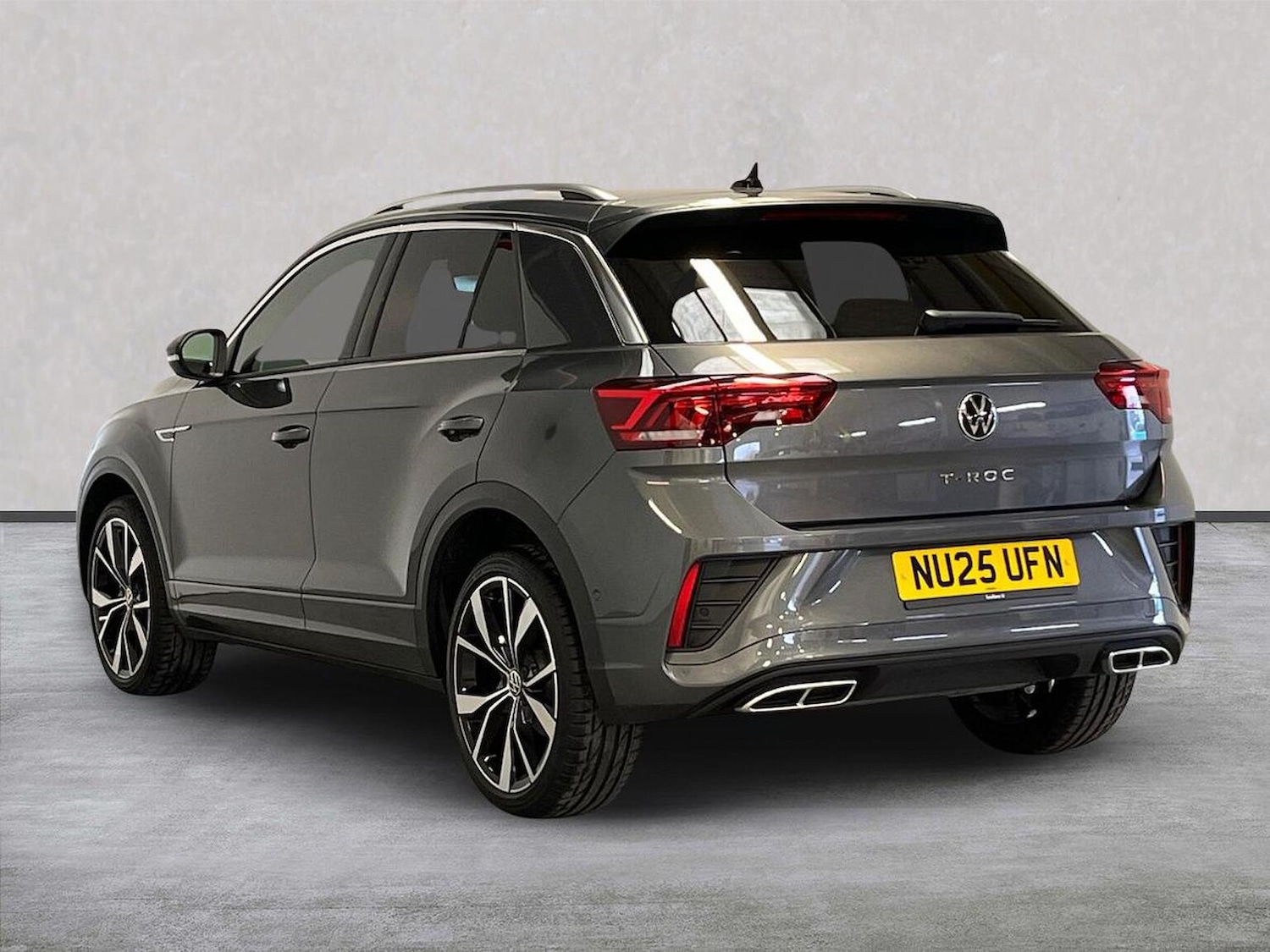 Used Volkswagen T-Roc 2025 for sale - 76382630: Photo 2