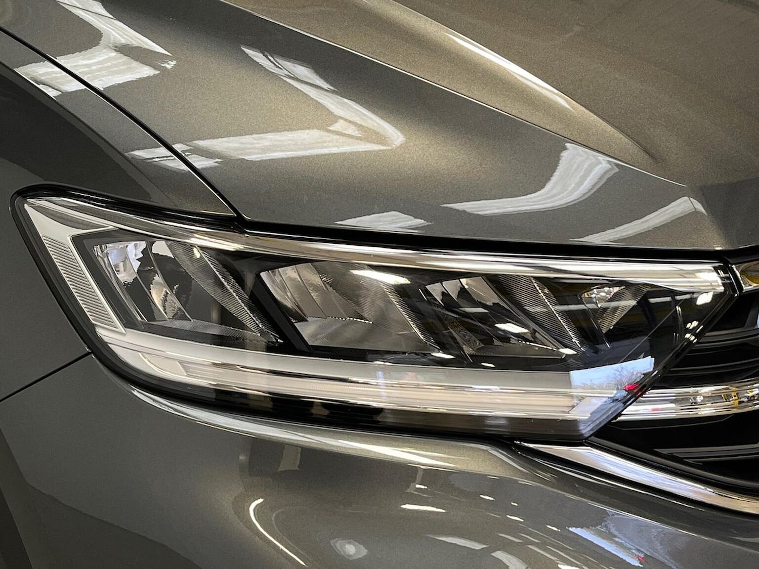 Used Volkswagen T-Roc 2025 for sale - 76382630: Photo 34