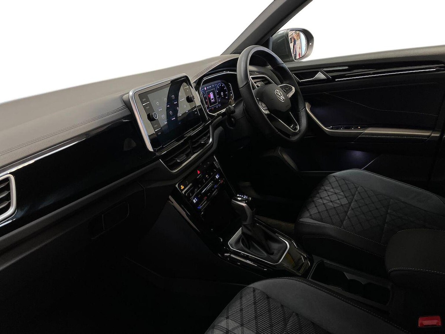 Used Volkswagen T-Roc 2025 for sale - 76382630: Photo 7