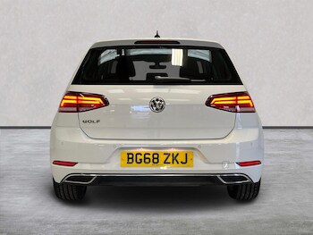 Used Volkswagen Golf 2018 for sale - 76555441: Photo