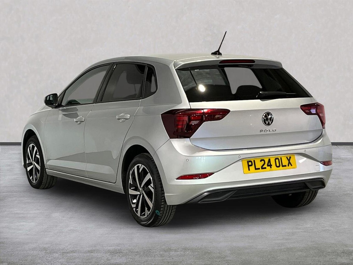 Used Volkswagen Polo 2024 for sale - 77775132: Photo 2