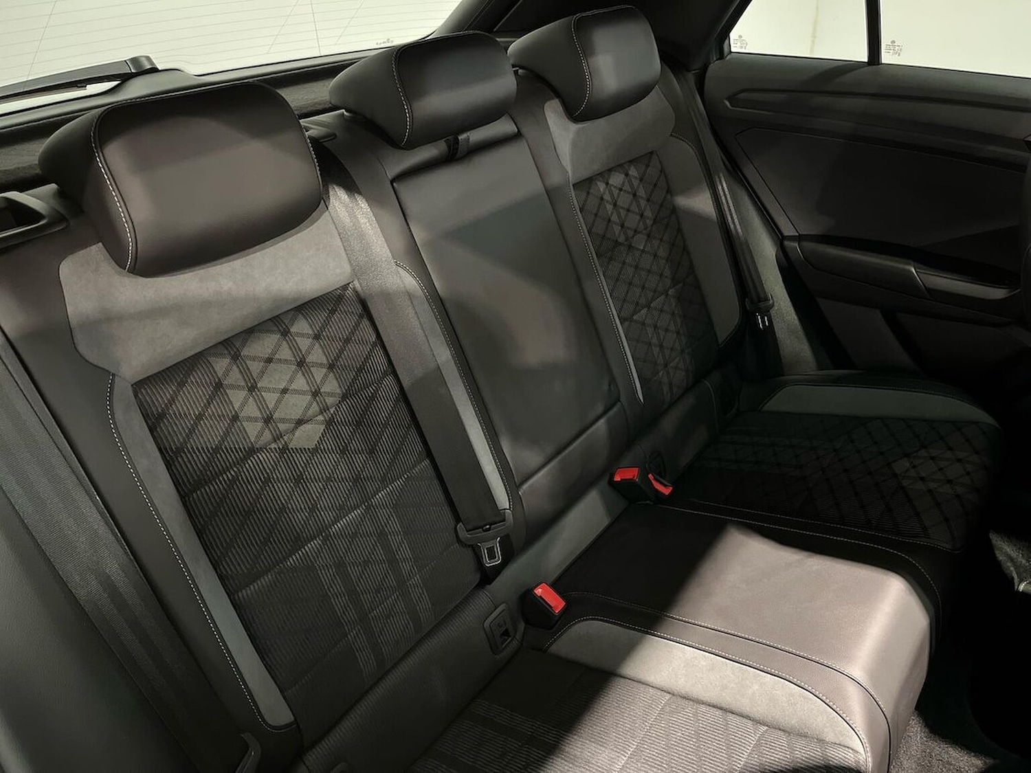 Used Volkswagen T-Roc 2025 for sale - 77056883: Photo 18