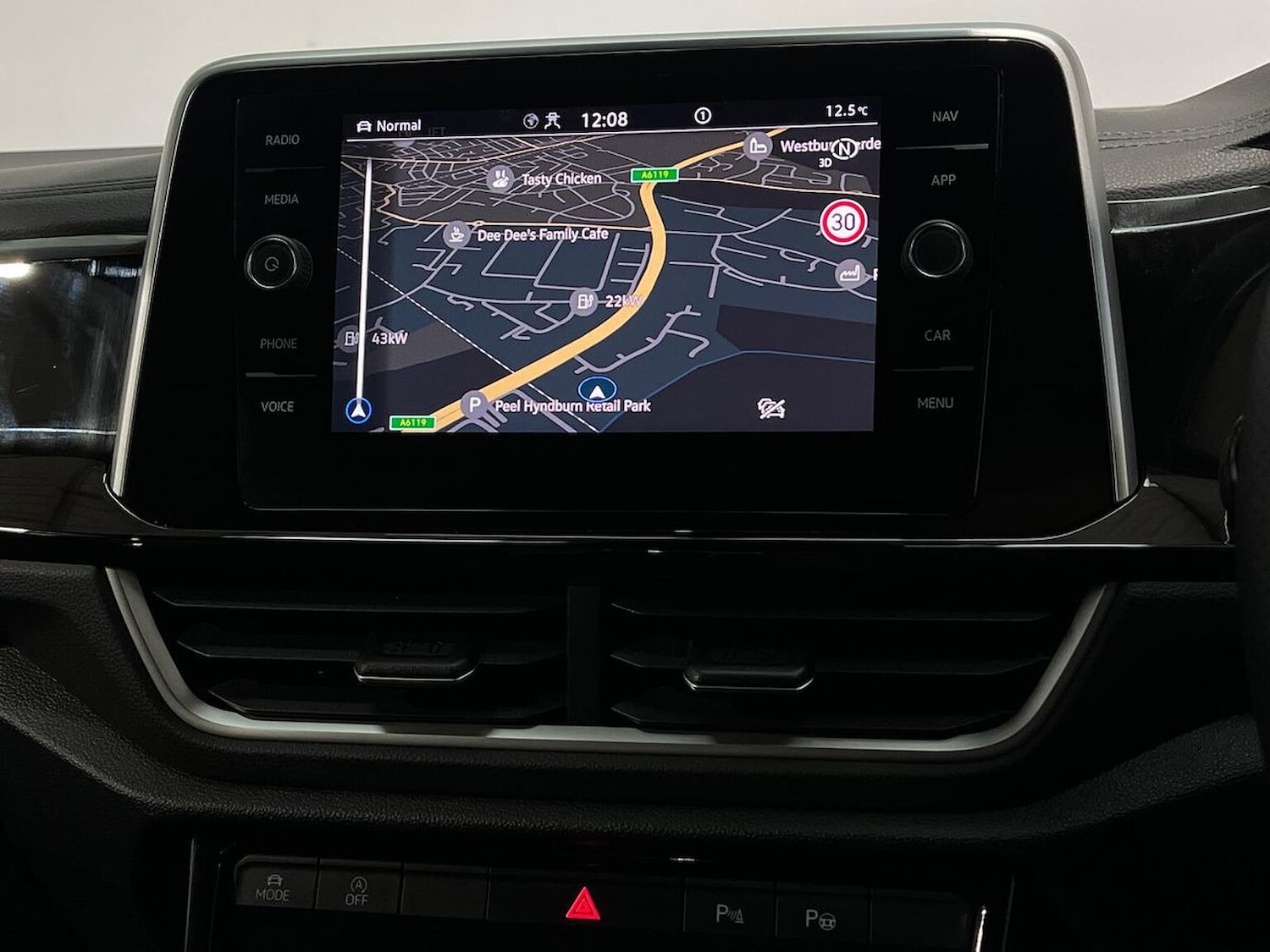 Used Volkswagen T-Roc 2025 for sale - 77056883: Photo 26