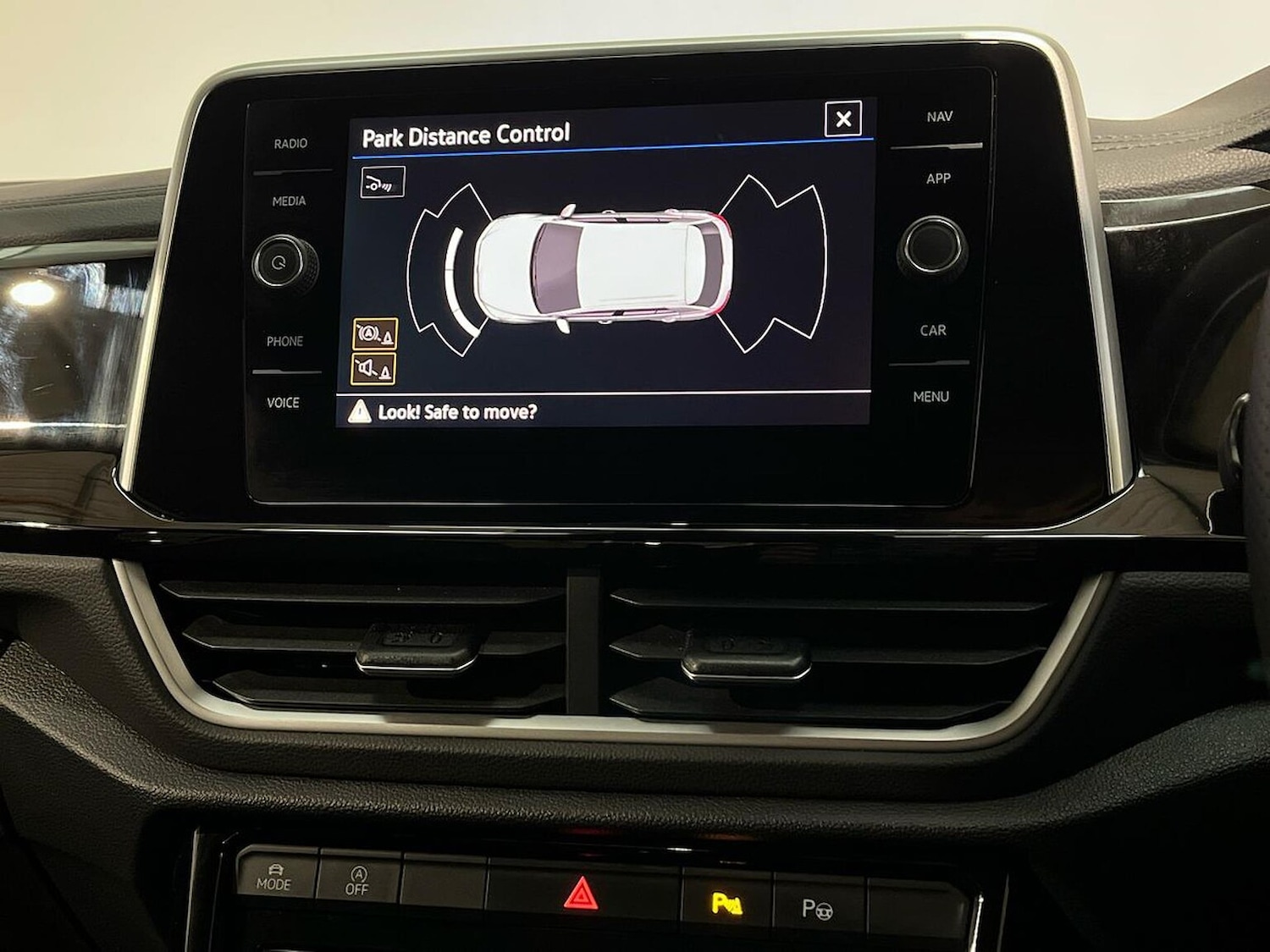 Used Volkswagen T-Roc 2025 for sale - 77056883: Photo 27