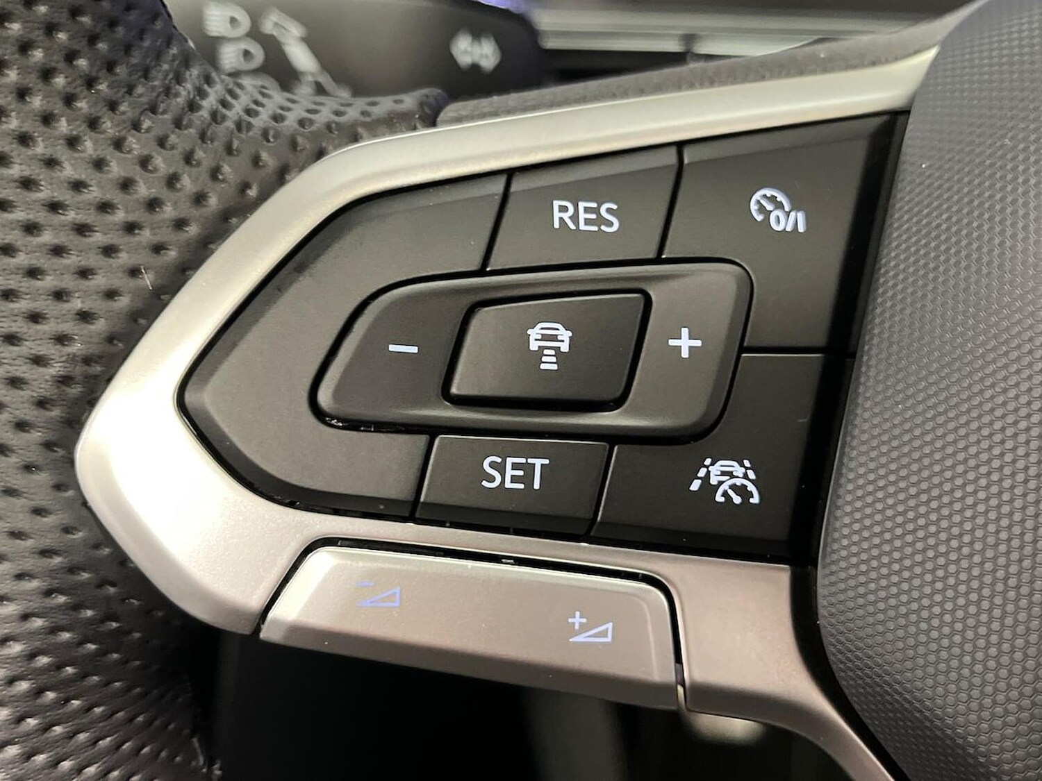 Used Volkswagen T-Roc 2026 for sale - 78195878: Photo 27