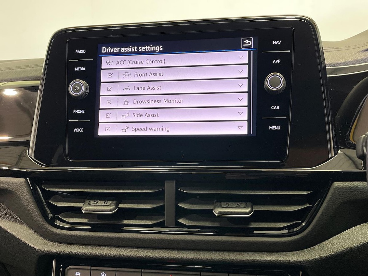 Used Volkswagen T-Roc 2026 for sale - 78195878: Photo 32