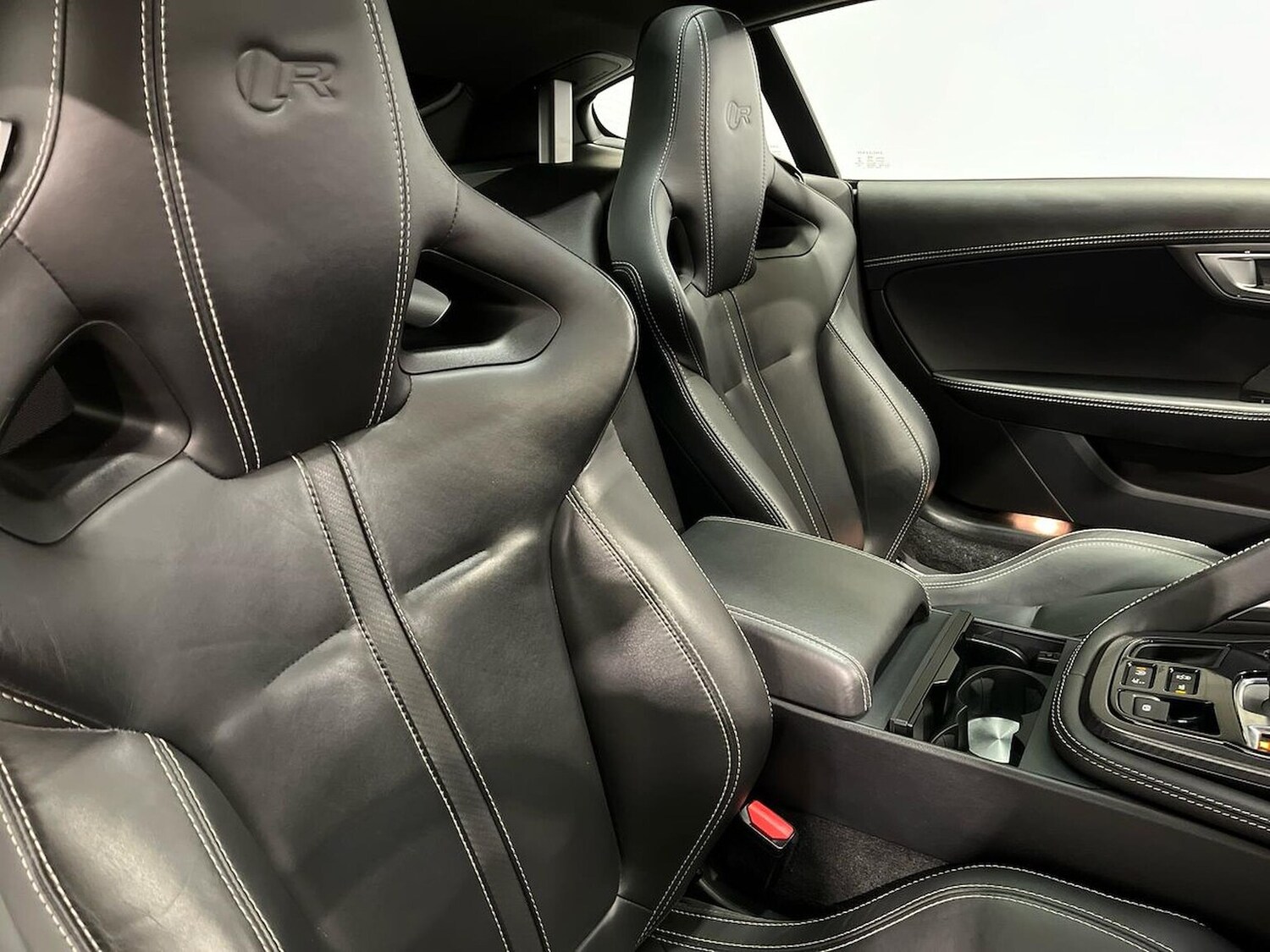 Used Jaguar F-Type 2015 for sale - 77901585: Photo 16