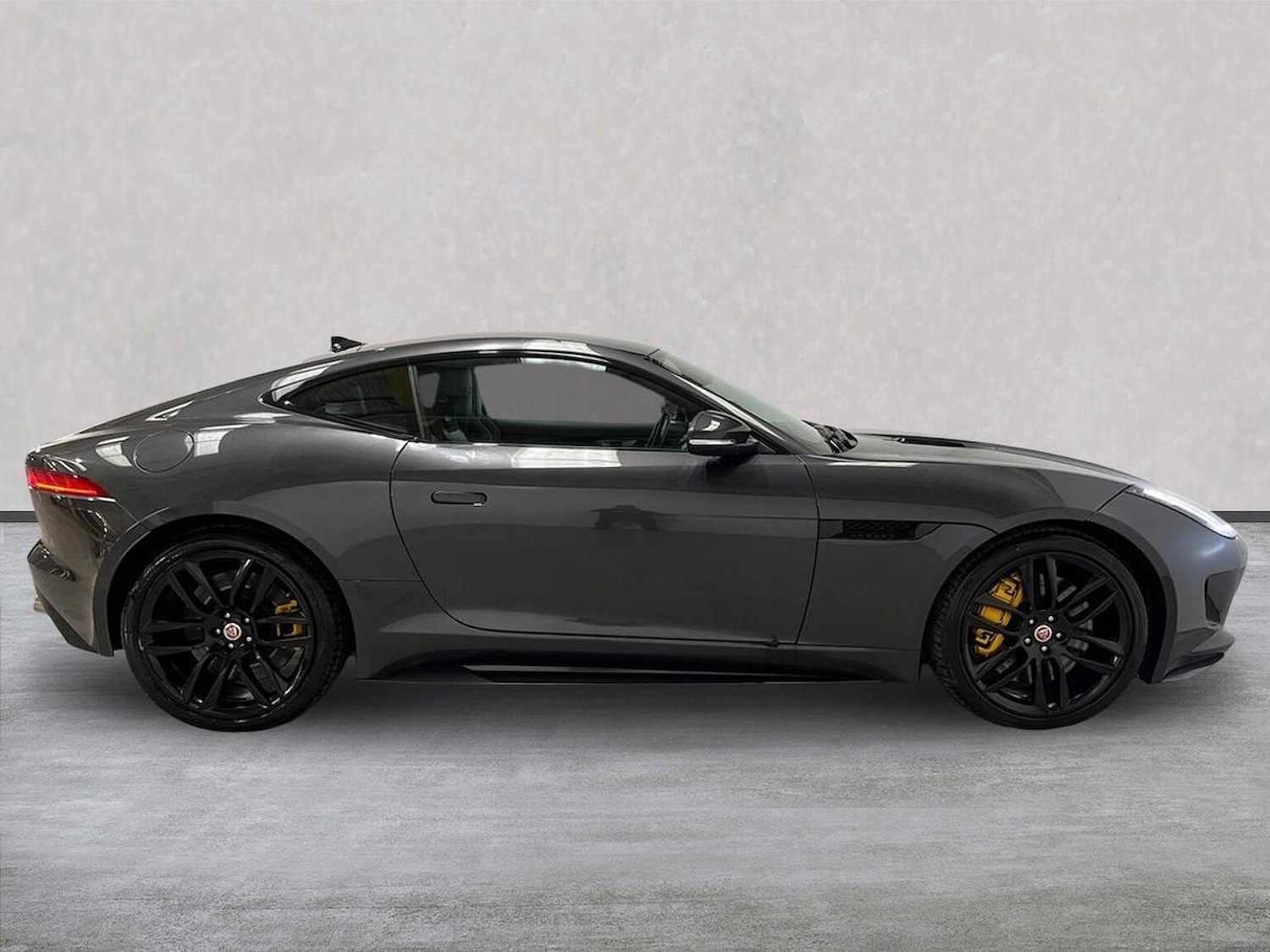 Used Jaguar F-Type 2015 for sale - 77901585: Photo 3