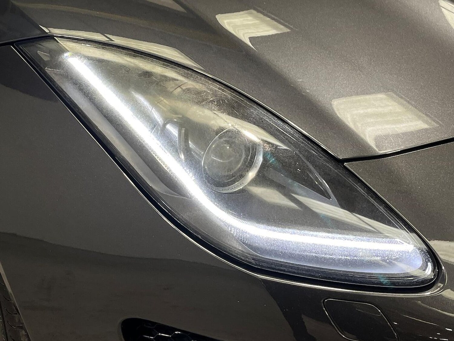 Used Jaguar F-Type 2015 for sale - 77901585: Photo 34