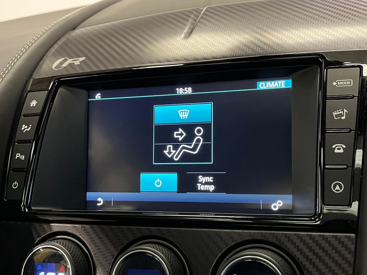 Used Jaguar F-Type 2015 for sale - 77901585: Photo 40