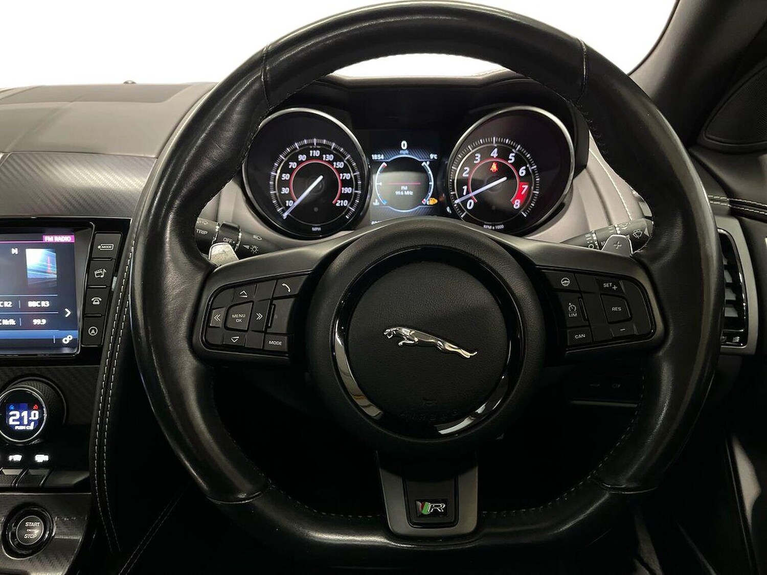 Used Jaguar F-Type 2015 for sale - 77901585: Photo 9