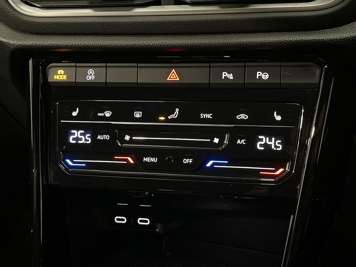 Used Volkswagen T-Roc 2023 for sale - 78195873: Photo 12