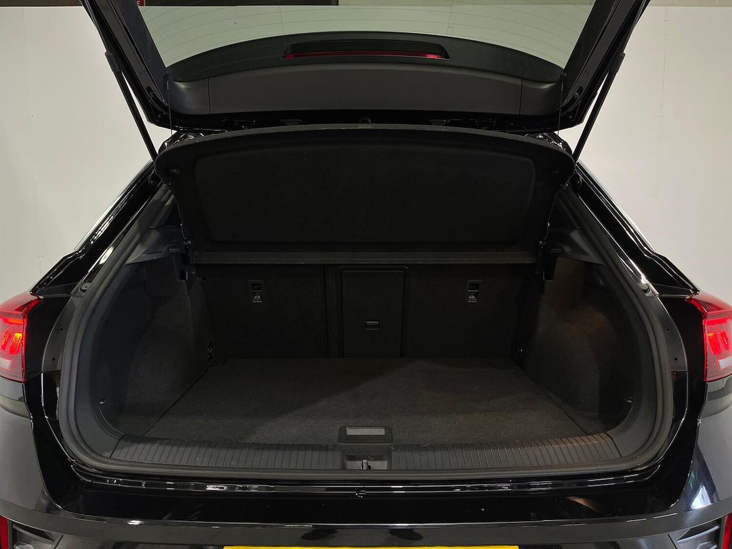 Used Volkswagen T-Roc 2023 for sale - 78195873: Photo 17