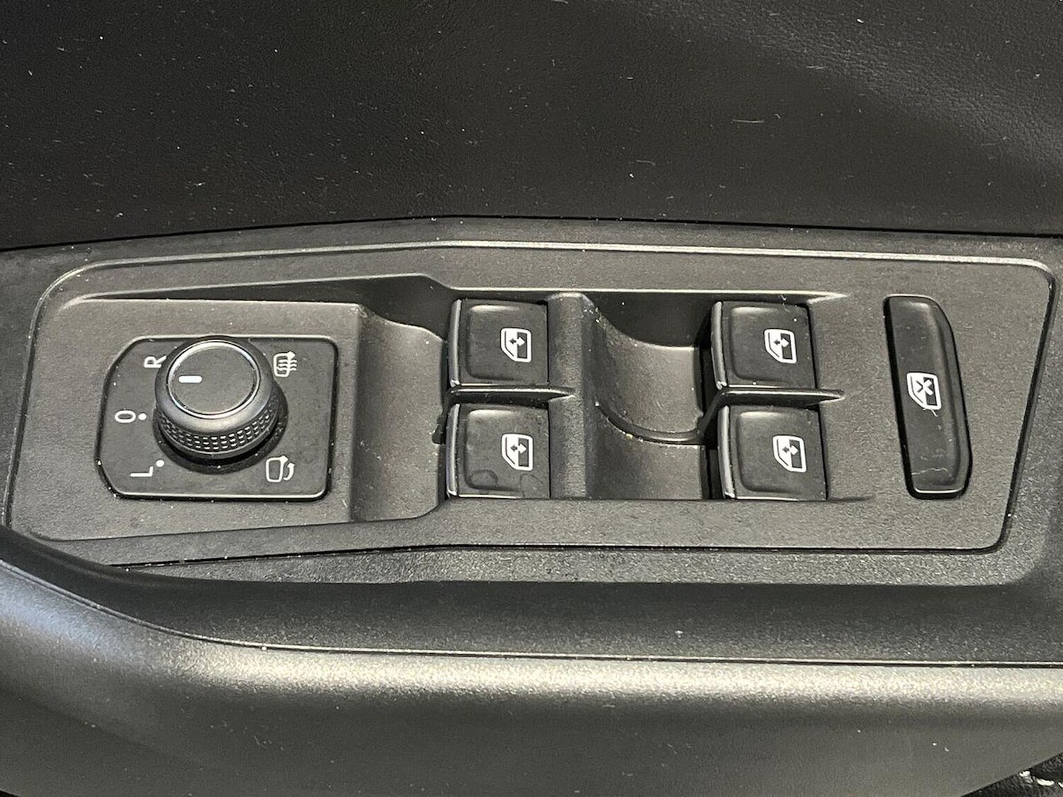 Used Volkswagen T-Roc 2023 for sale - 78195873: Photo 21