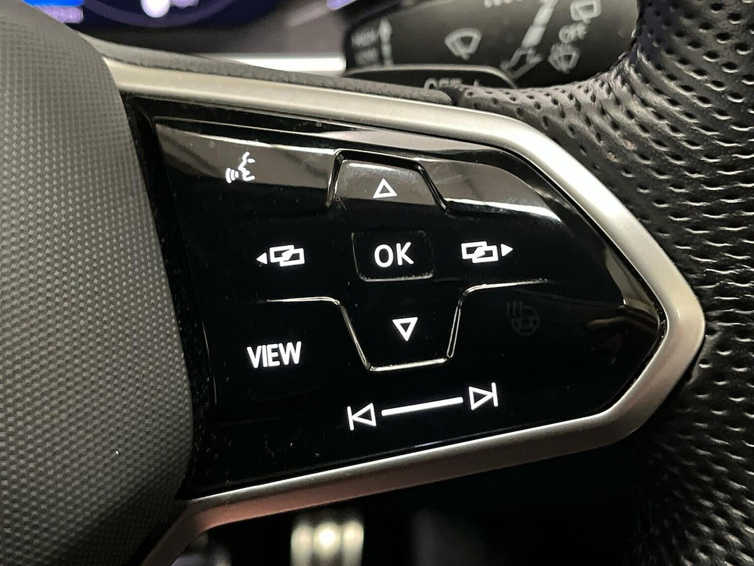 Used Volkswagen T-Roc 2023 for sale - 78195873: Photo 26