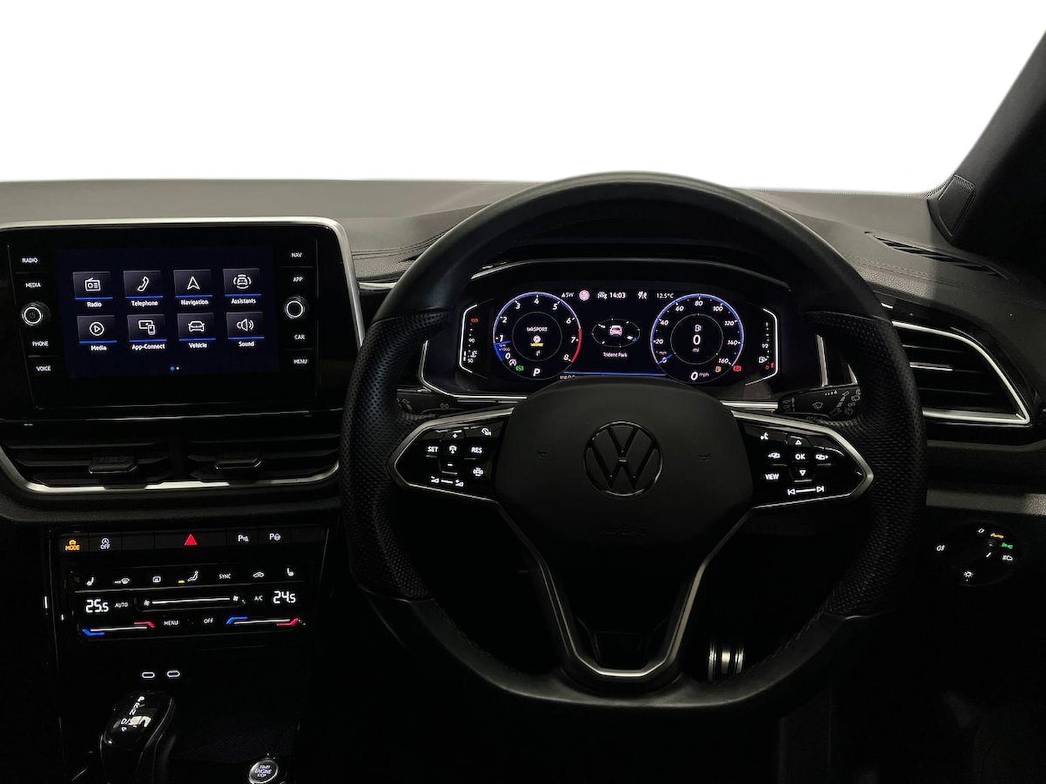 Used Volkswagen T-Roc 2023 for sale - 78195873: Photo 9