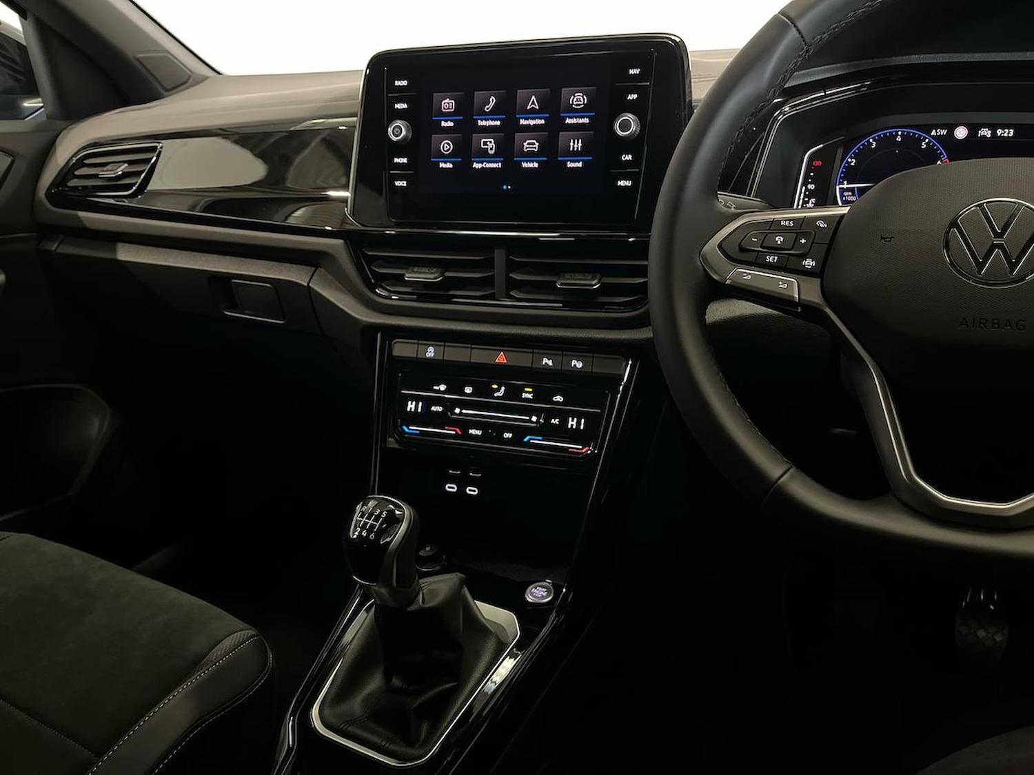 Used Volkswagen T-Roc 2026 for sale - 78195877: Photo 13