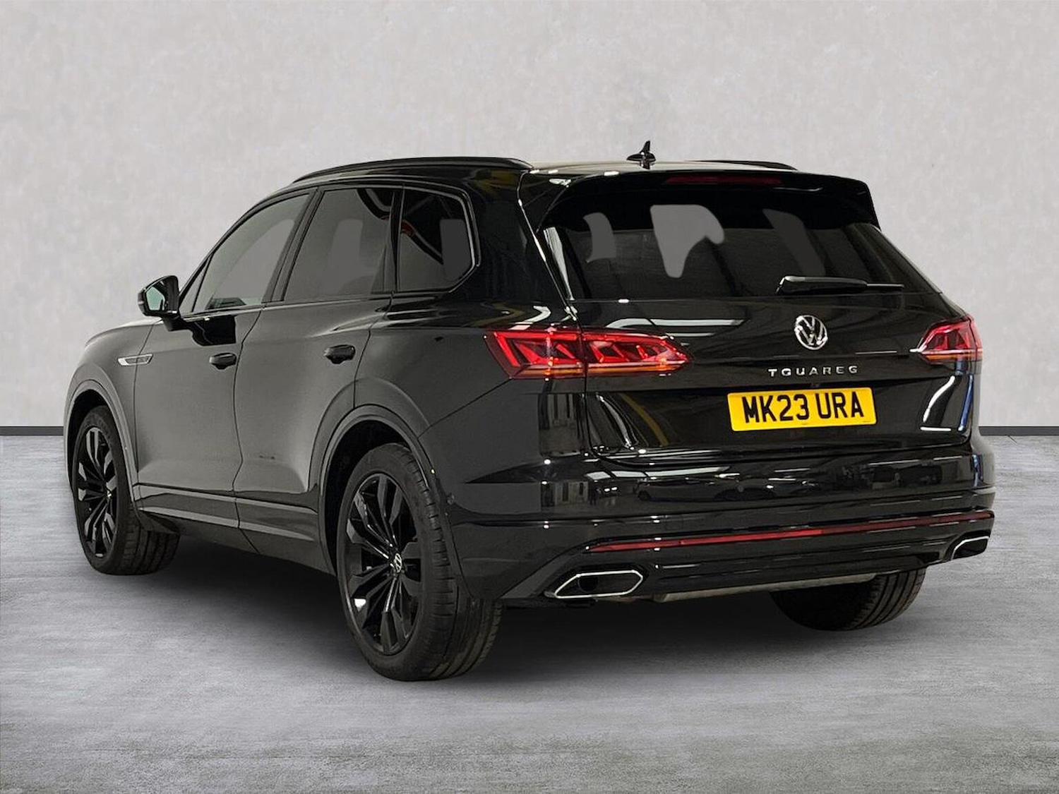 Used Volkswagen Touareg 2023 for sale - 76892113: Photo 2