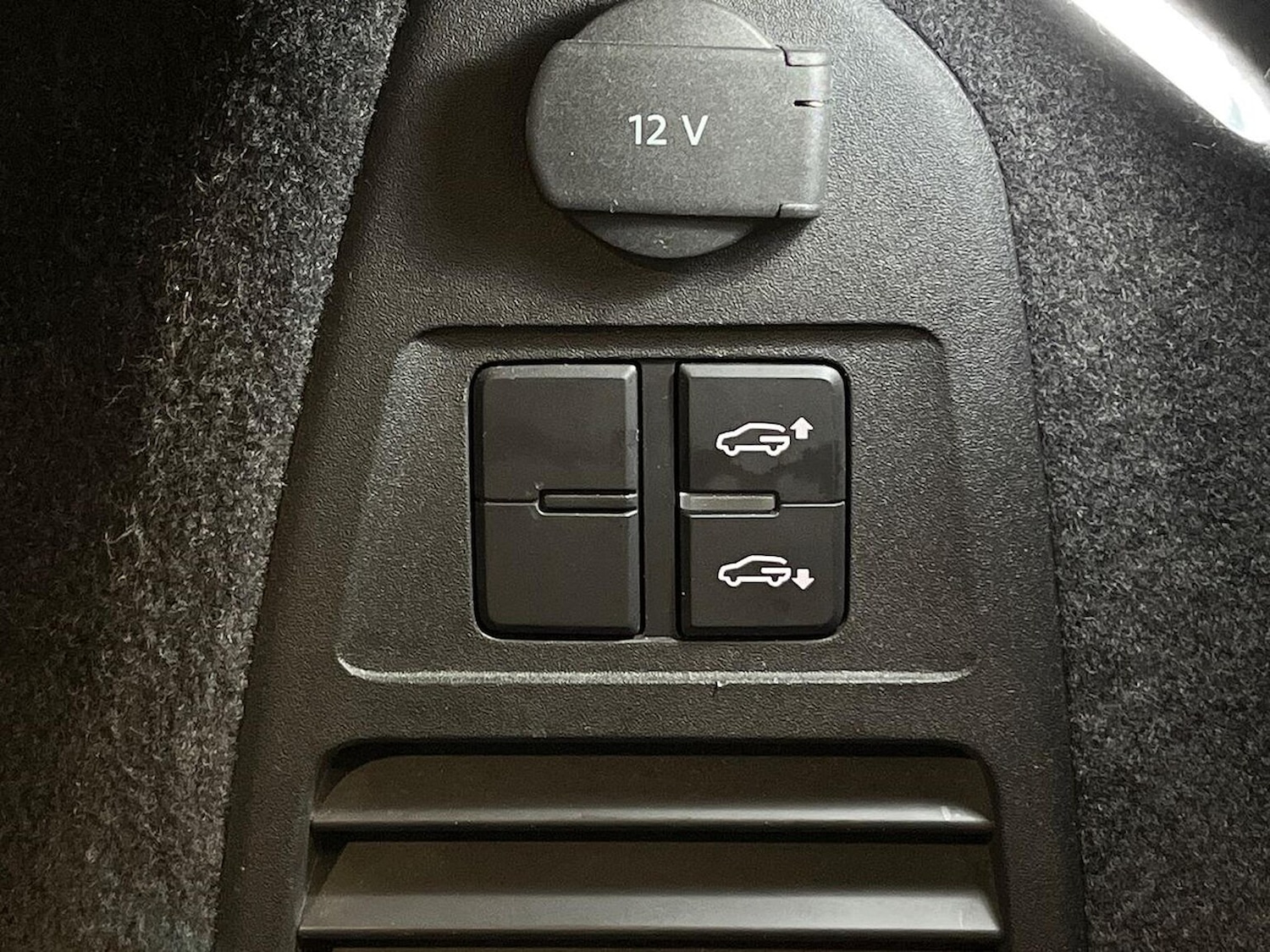 Used Volkswagen Touareg 2023 for sale - 76892113: Photo 38