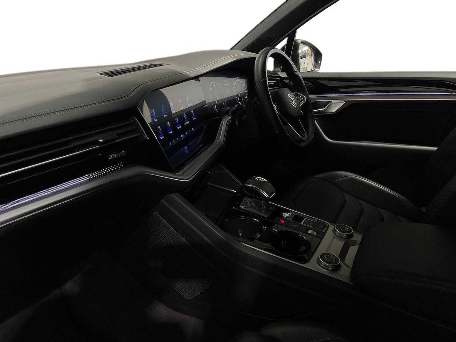 Used Volkswagen Touareg 2023 for sale - 76892113: Photo 7