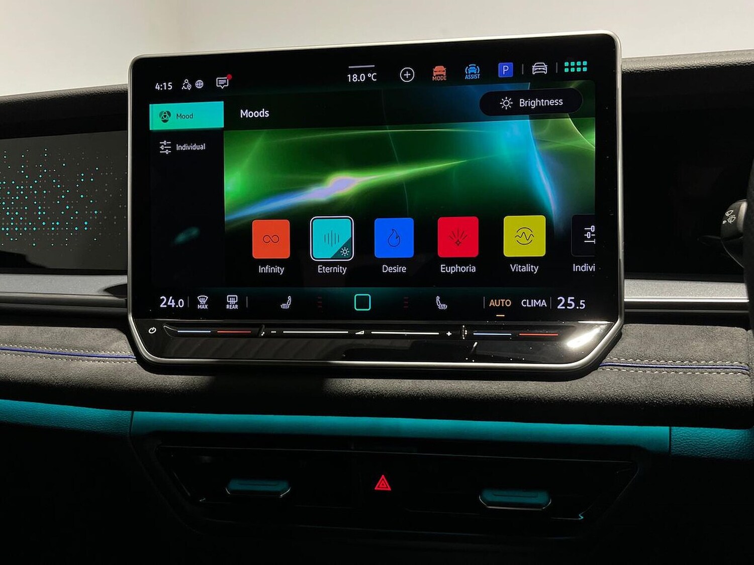 Used Volkswagen Touran 2025 for sale - 77488267: Photo 25