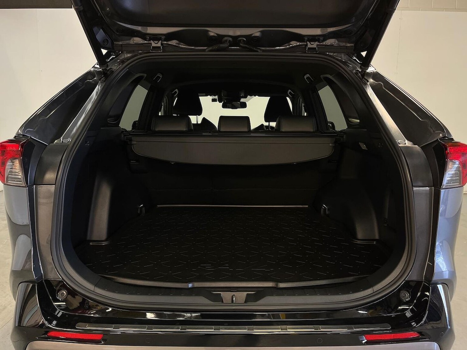 Used Toyota RAV4 2022 for sale - 76418201: Photo 17