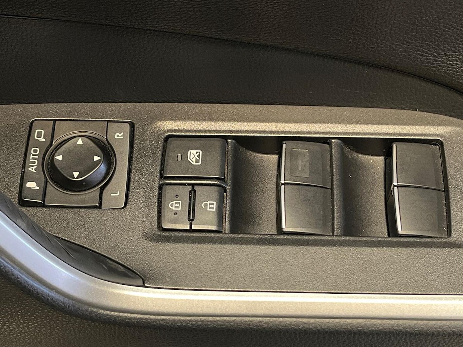 Used Toyota RAV4 2022 for sale - 76418201: Photo 21