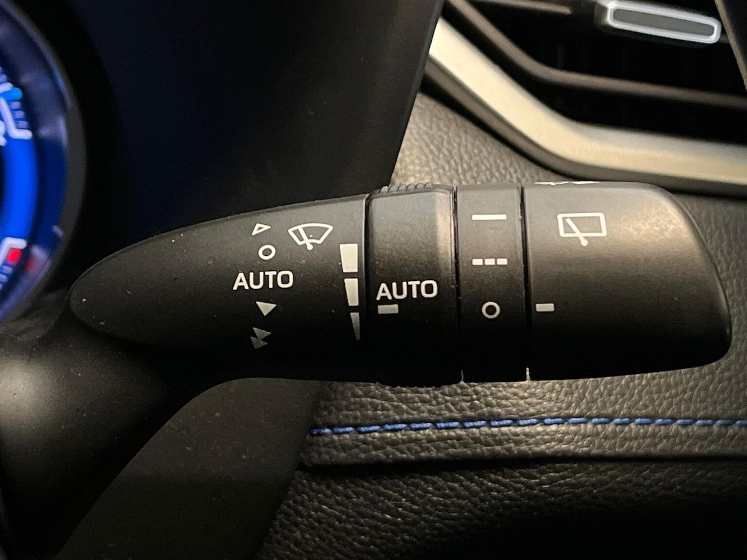 Used Toyota RAV4 2022 for sale - 76418201: Photo 28