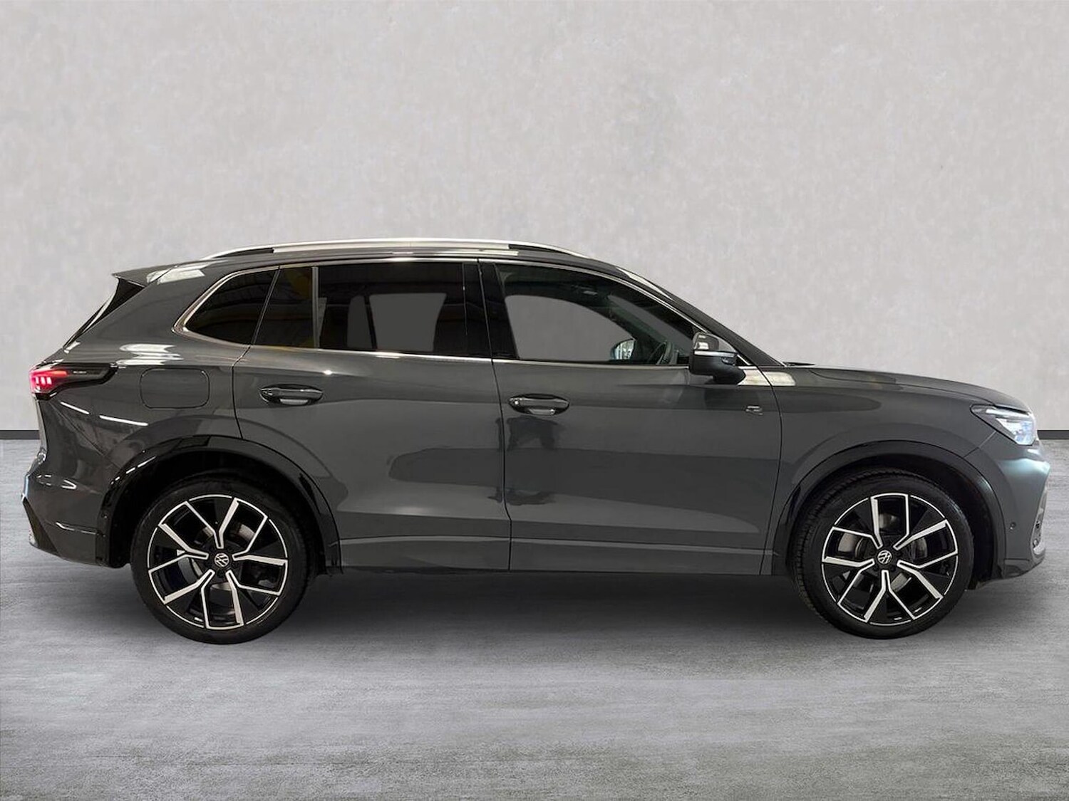 Used Volkswagen Tiguan 2024 for sale - 78195633: Photo 3