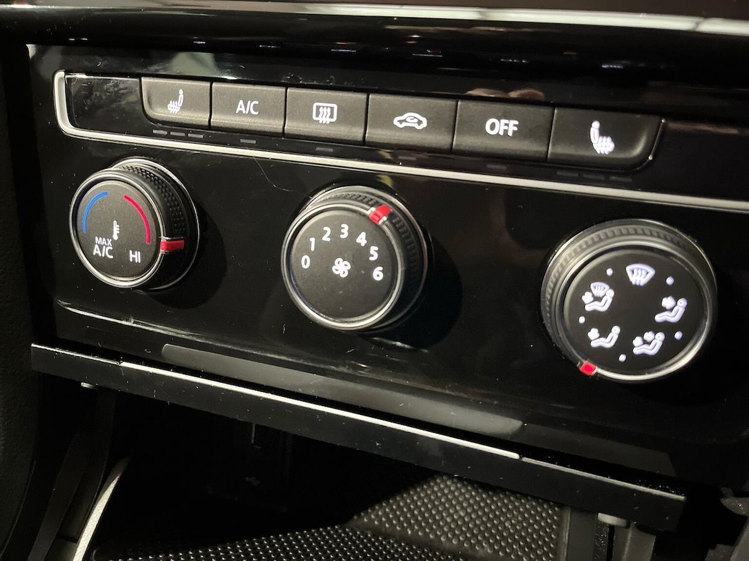 Used Volkswagen Golf 2019 for sale - 76831963: Photo 12