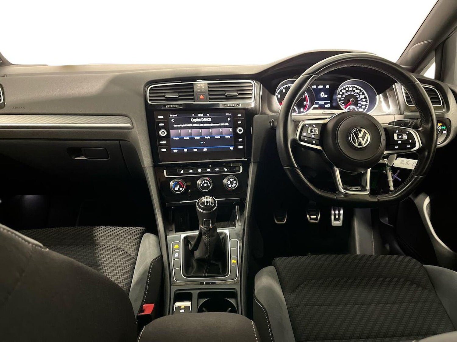 Used Volkswagen Golf 2019 for sale - 76831963: Photo 8