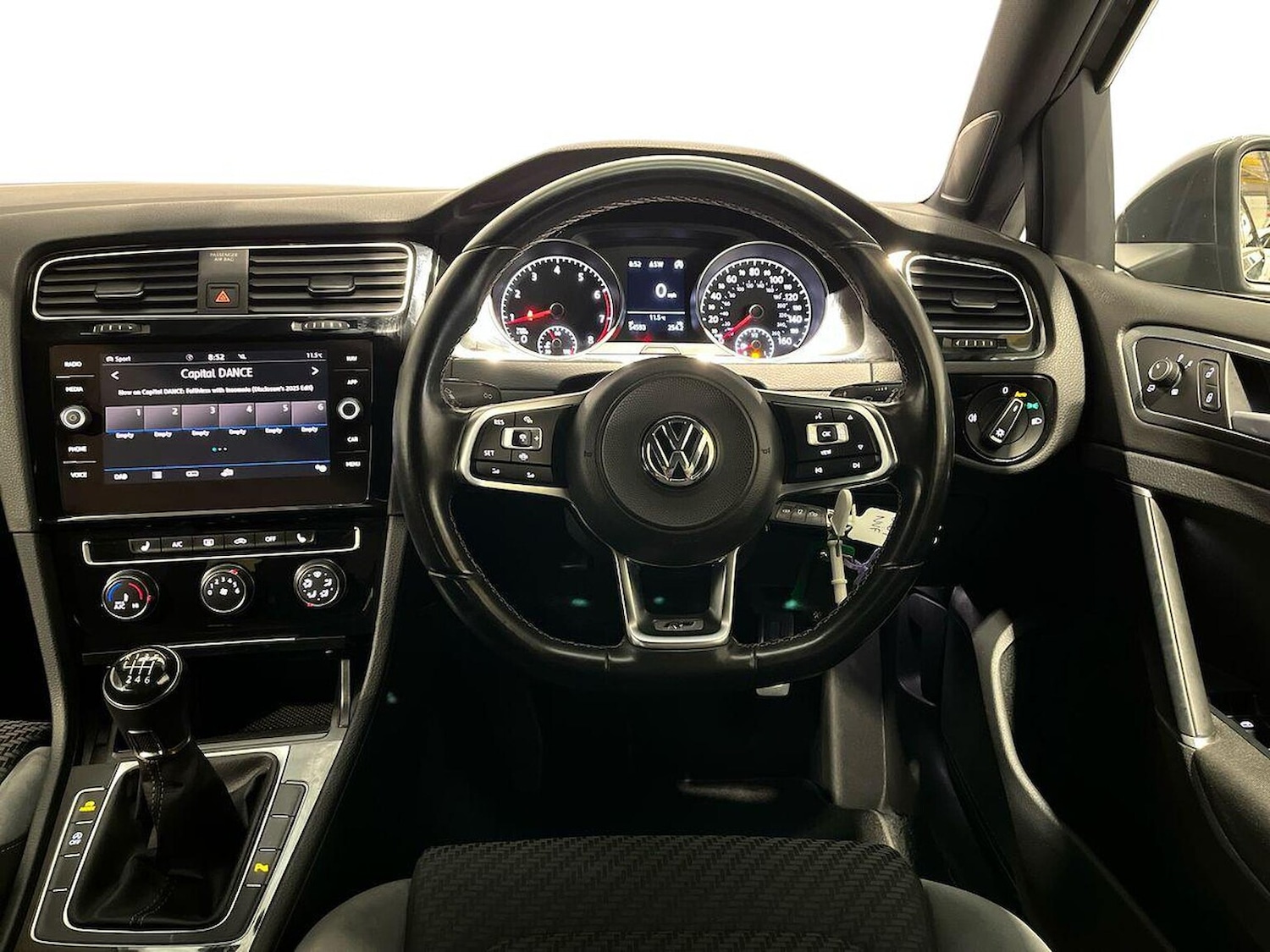 Used Volkswagen Golf 2019 for sale - 76831963: Photo 9