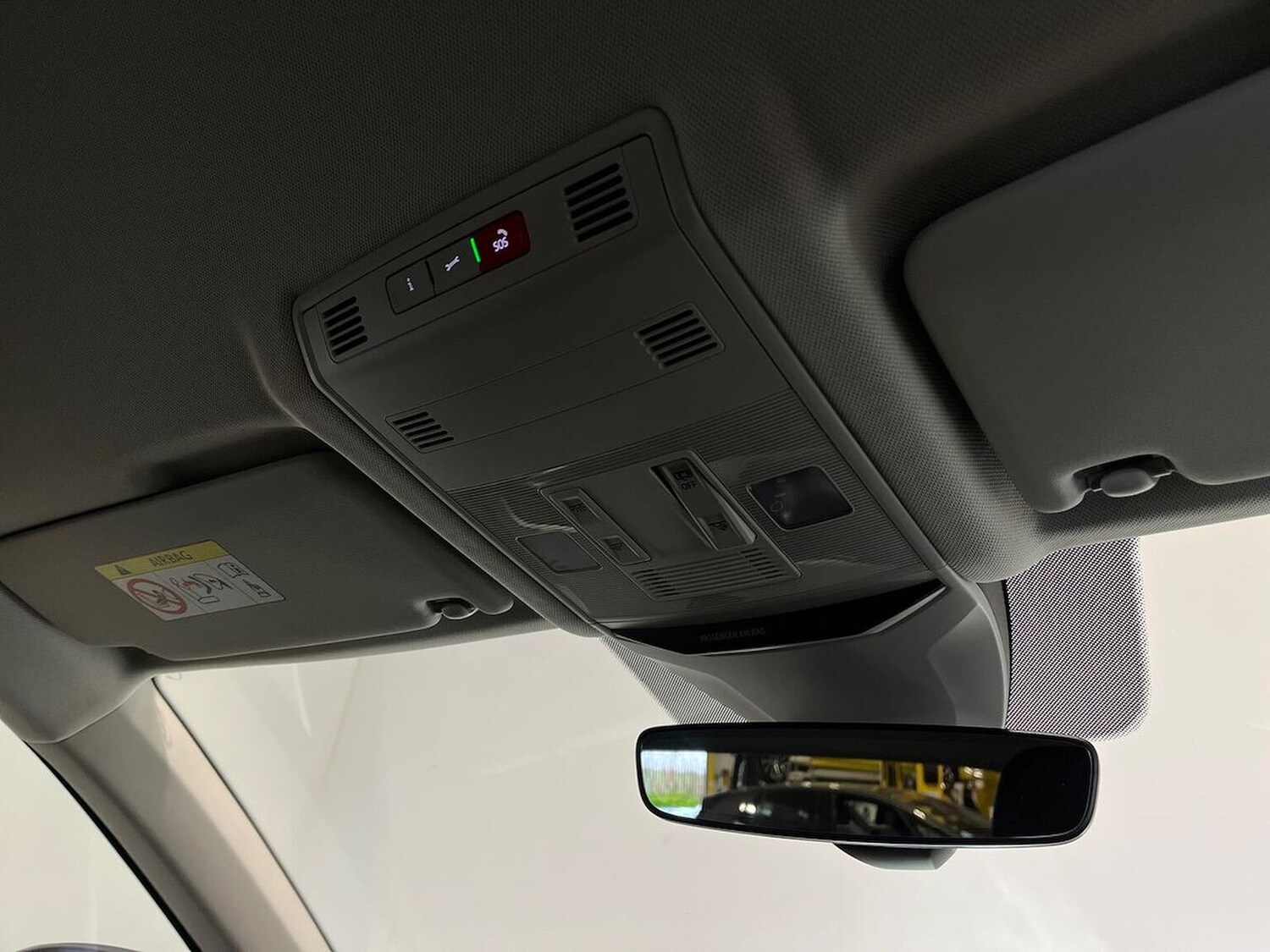 Used Volkswagen T-Roc 2026 for sale - 78195901: Photo 14