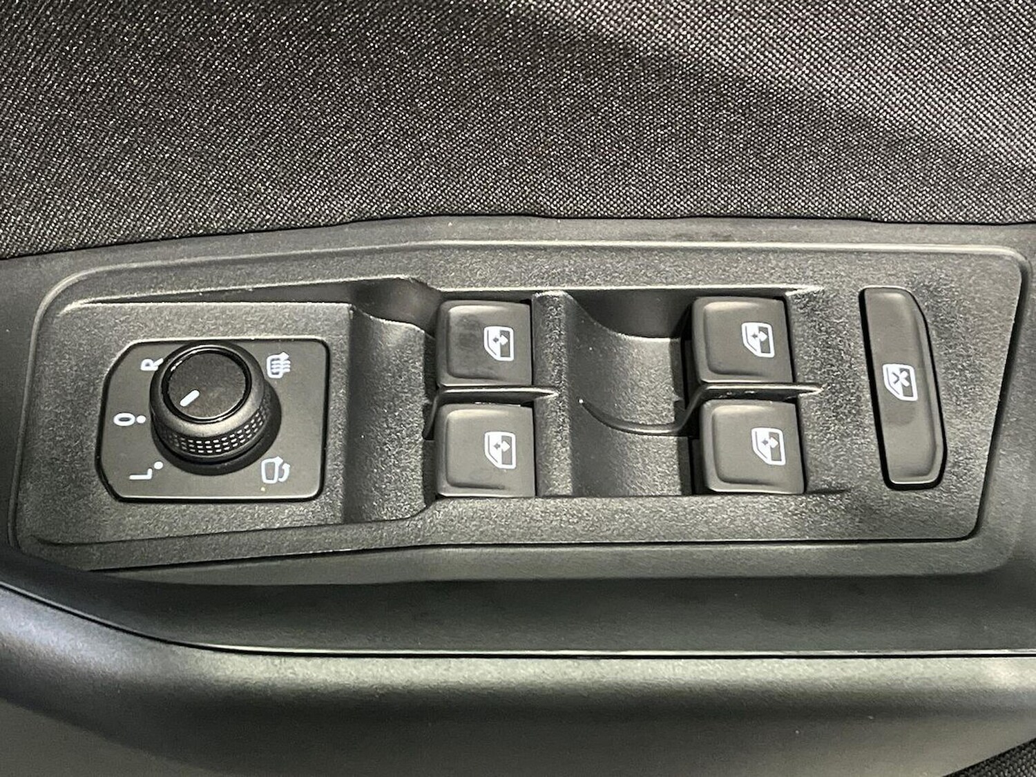 Used Volkswagen T-Roc 2026 for sale - 78195901: Photo 21