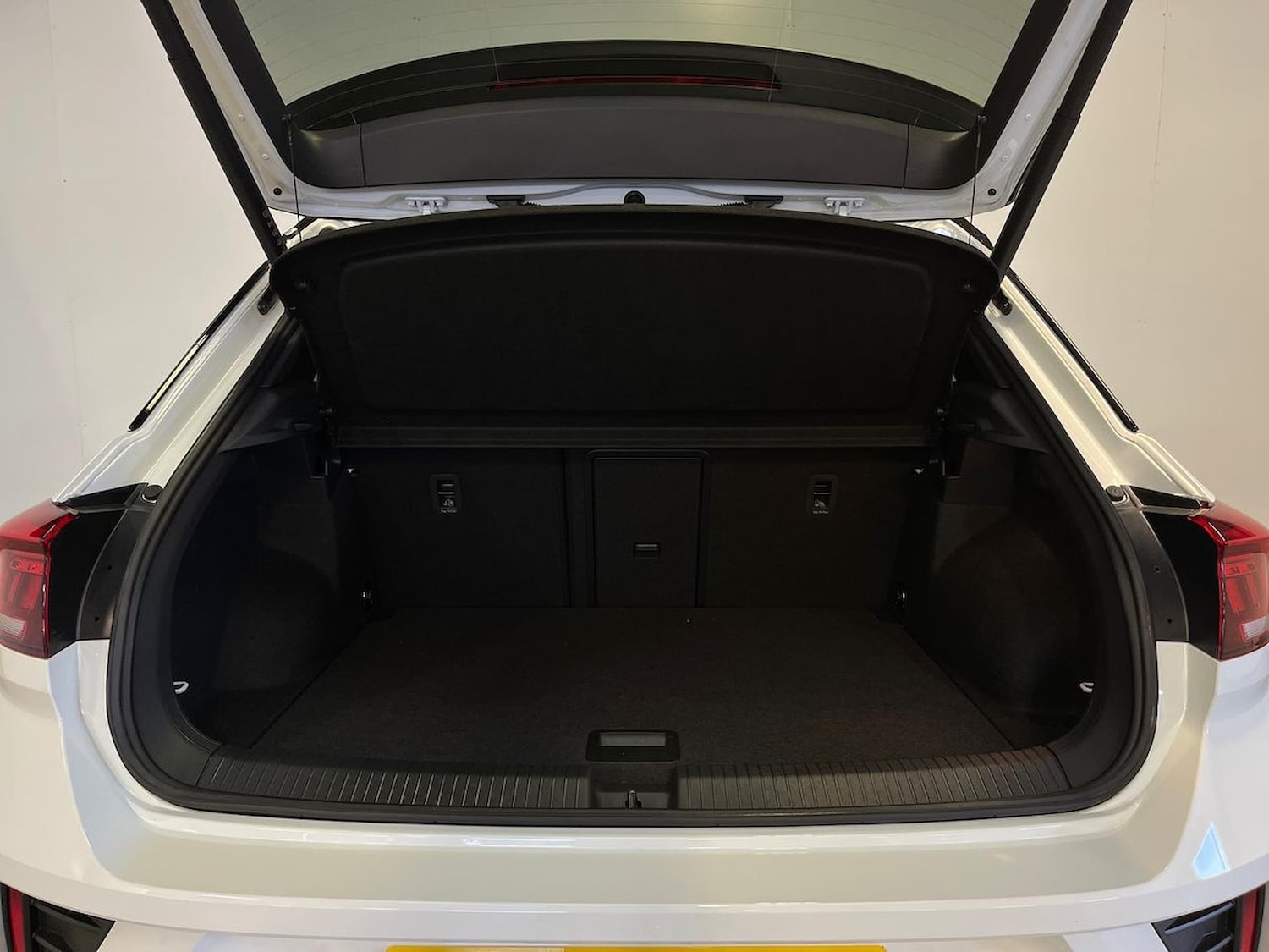 Used Volkswagen T-Roc 2025 for sale - 76492417: Photo 17